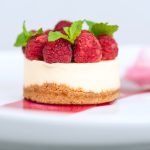 raspberry vegan cheesecak